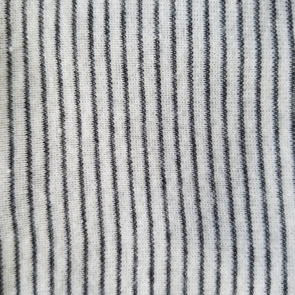 Vol-Com mock turtleneck crop top - Picture 5 of 8